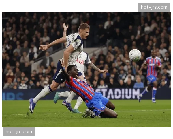 热刺主场不敌诺丁汉森林 北伦敦球队保级形势严峻 热刺主场不敌诺丁汉森林 北伦敦球队保级形势严峻